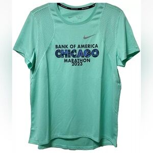 Nike Running Dri-Fit Chicago Marathon 2023 Women's Short Sleeve Run Shirt Size M